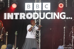 2024-06-29-ArloParks-BBCIntroducingMusic-GlastonburyFestival-JulienM-01