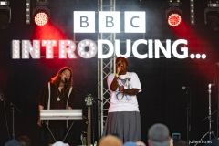 2024-06-29-ArloParks-BBCIntroducingMusic-GlastonburyFestival-JulienM-03