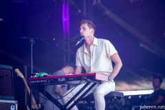 2022-06-26-CateLeBon-ThePark-Glastonbury-JulienM-04