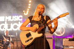 2023-06-25-CoachParty-BBCIntroducingMusic-Glastonbury-JulienM-17