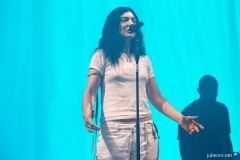 2025-06-27-Lorde-Woodsies-GlastonburyFestival-JulienM-06