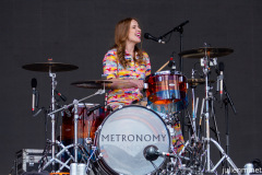 2022-06-25-Metronomy-OtherStage-Glastonbury-JulienM-04