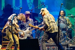 2025-06-28-NeilYoung-PyramidStage-GlastonburyFestival-JulienM-03