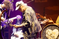 2025-06-28-NeilYoung-PyramidStage-GlastonburyFestival-JulienM-04
