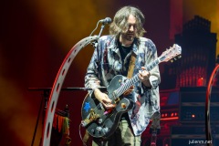 2025-06-28-NeilYoung-PyramidStage-GlastonburyFestival-JulienM-07
