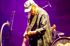 2025-06-28-NeilYoung-PyramidStage-GlastonburyFestival-JulienM-14