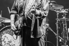 2025-06-28-NeilYoung-PyramidStage-GlastonburyFestival-JulienM-17