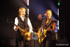 2022-06-25-PaulMcCartney-PyramidStage-Glastonbury-JulienM-07