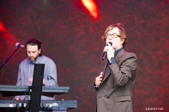 2025-06-28-Pulp-Patchwork-PyramidStage-GlastonburyFestival-JulienM-03