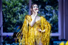 2023-06-25-SophieEllisBextor-PyramidStage-Glastonbury-JulienM-02