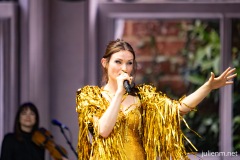 2023-06-25-SophieEllisBextor-PyramidStage-Glastonbury-JulienM-05