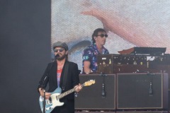 2025-06-27-Supergrass-PyramidStage-GlastonburyFestival-JulienM-01