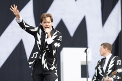 2023-06-23-TheHives-OtherStage-Glastonbury-JulienM-02