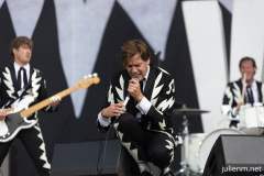 2023-06-23-TheHives-OtherStage-Glastonbury-JulienM-06