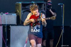 2025-06-27-Osees-TheParkStage-GlastonburyFestival-JulienM-04