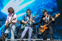 2025-06-28-Weezer-OtherStage-GlastonburyFestival-JulienM-05