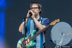 2025-06-28-Weezer-OtherStage-GlastonburyFestival-JulienM-11