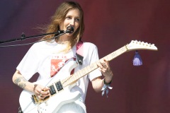 2025-06-27-WetLeg-OtherStage-GlastonburyFestival-JulienM-11