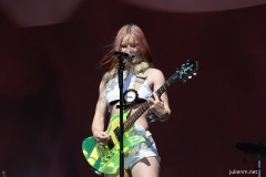 2025-06-27-WetLeg-OtherStage-GlastonburyFestival-JulienM-14
