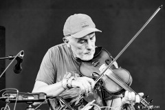 2025-06-28-YannTiersen-TheParkStage-GlastonburyFestival-JulienM-05